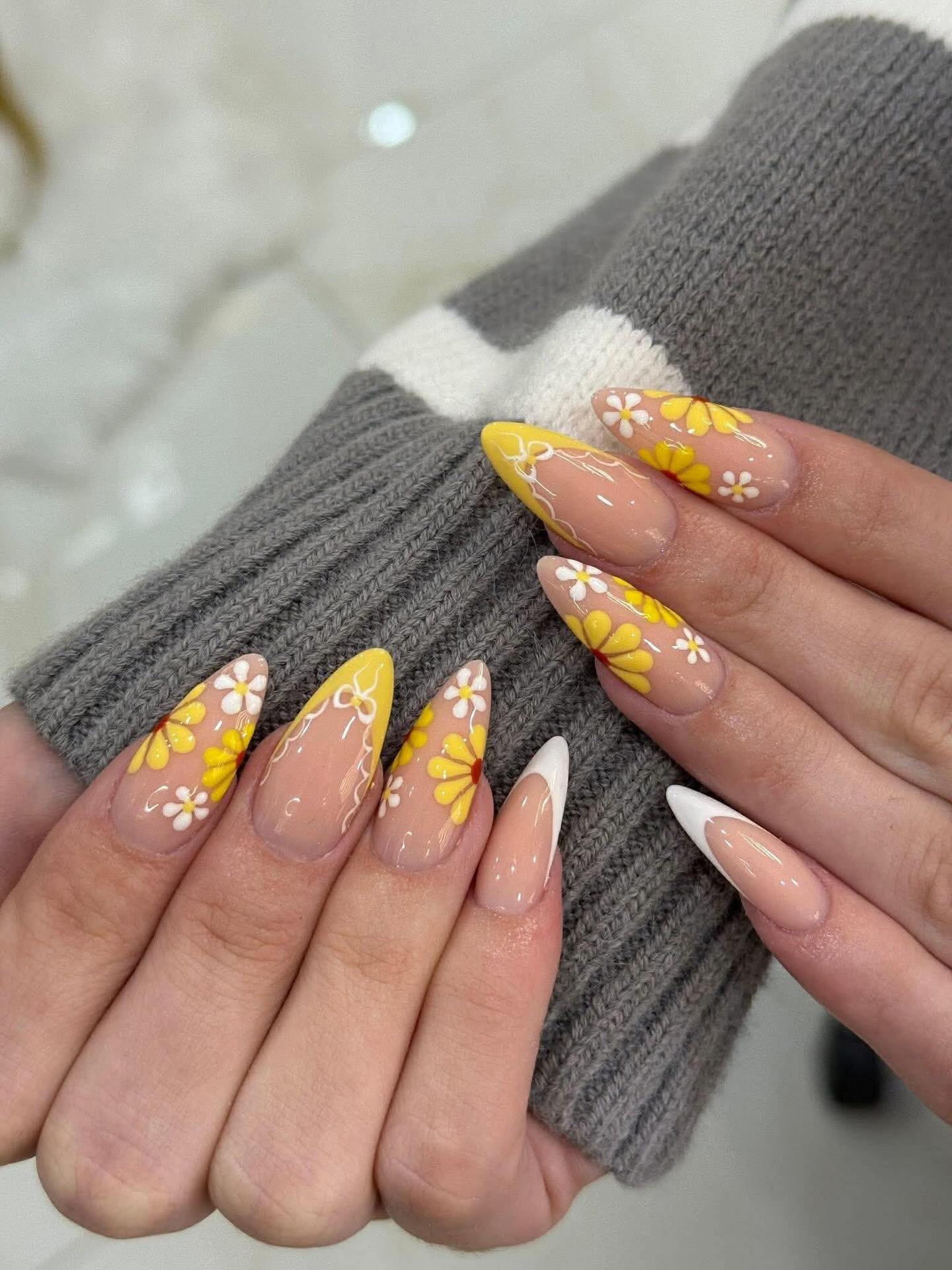 Nail art by YOUNIQUE