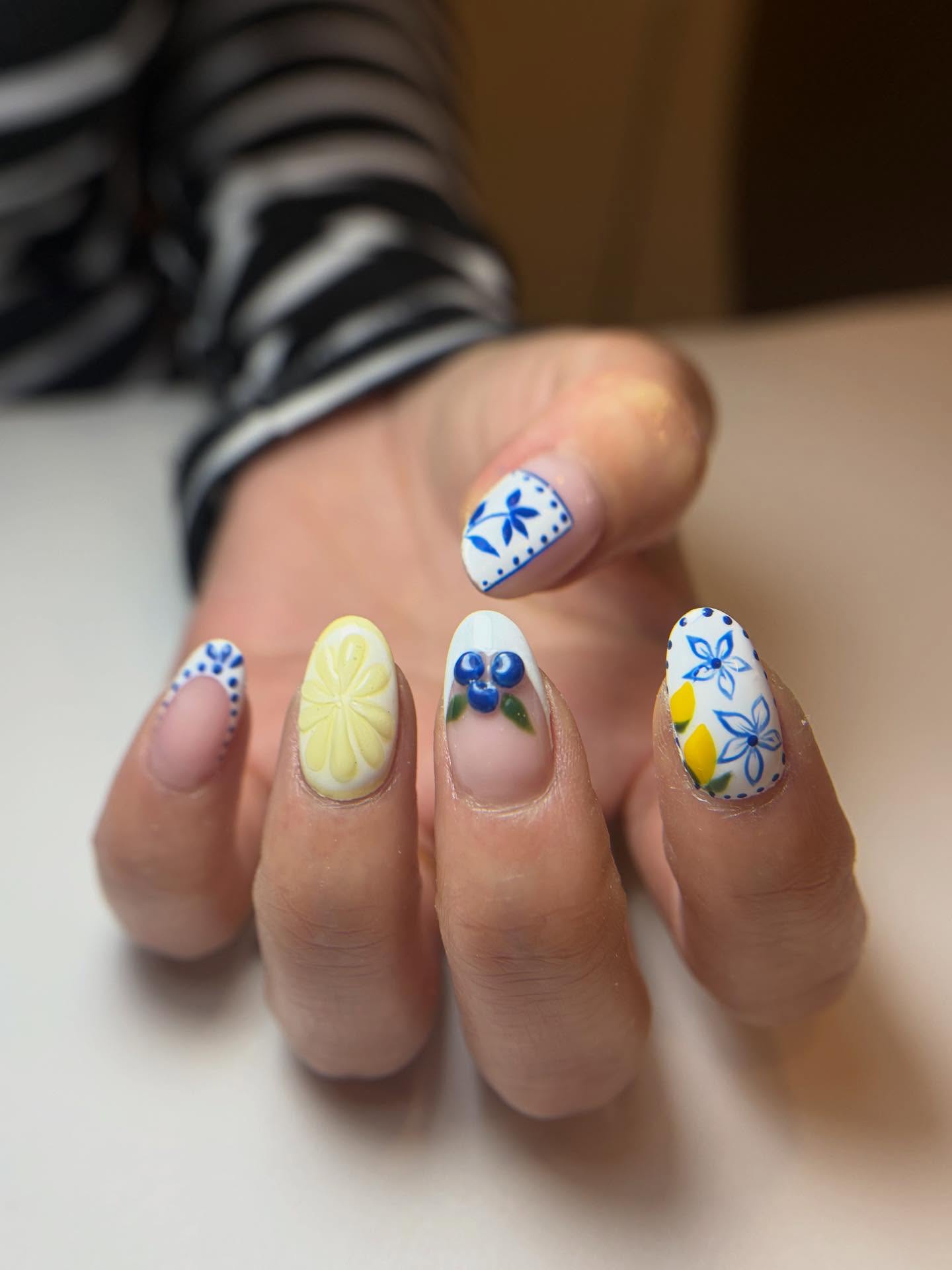 Nail art by YOUNIQUE